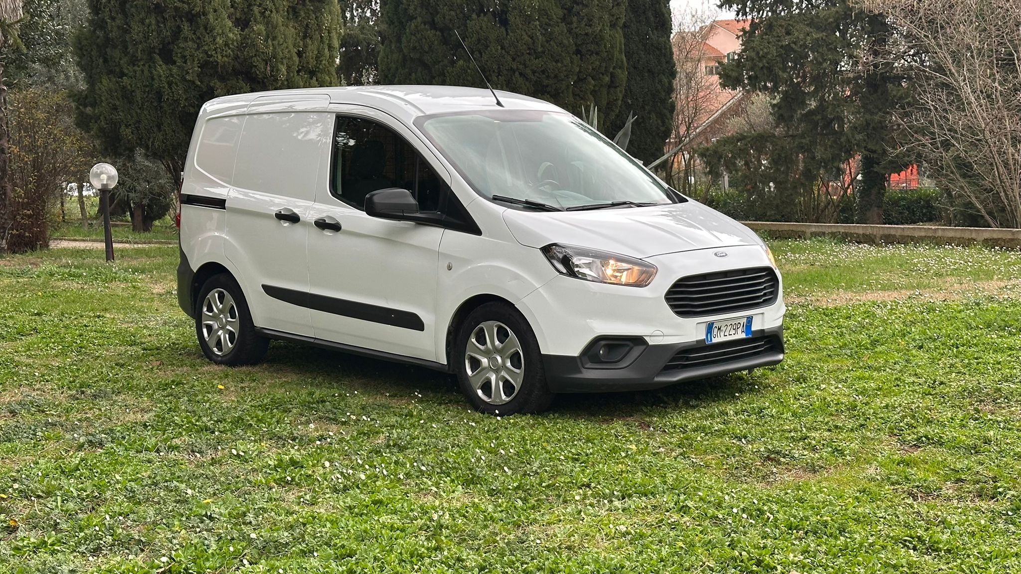 Ford Transit Courier 1.5 TDCi 75CV Van Trend 2023 LEGGI TESTO